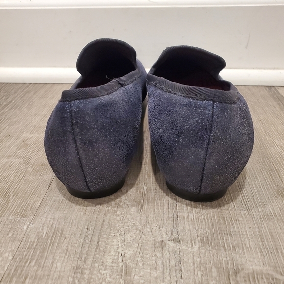 NEW Munro Barb-Blue Printed Metallic Flats - Picture 5 of 7